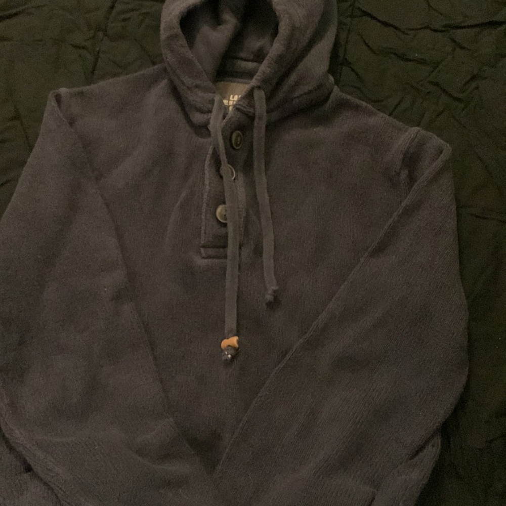 H & M. Small - Picture 3 of 3
